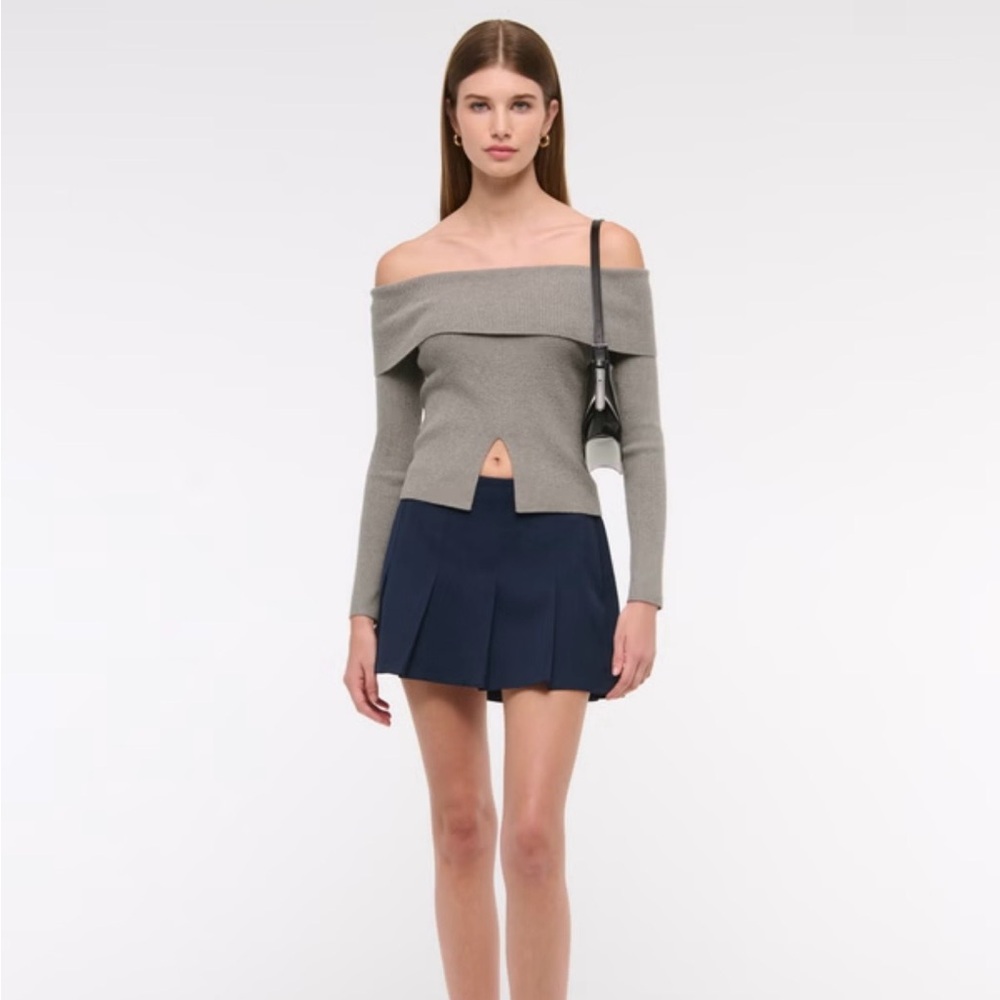 Abercrombie & Fitch Mid Rise Pleated Mini Skort Size L Black School Girl Edgy